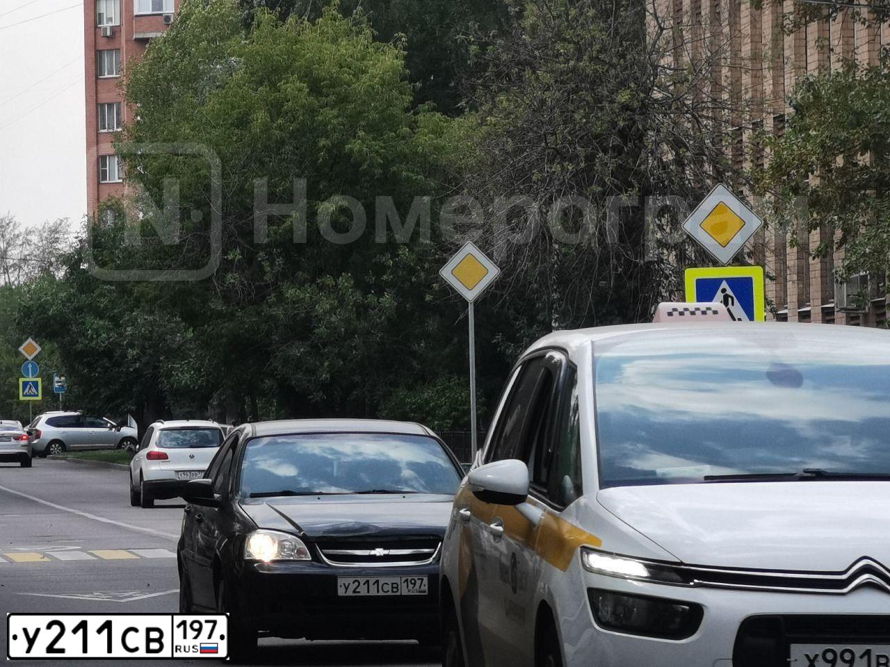 Фото автомобиля CHEVROLET T LACETTI, 2011 — госномер У211СВ197. Цвет: ЧЕРНЫЙ
