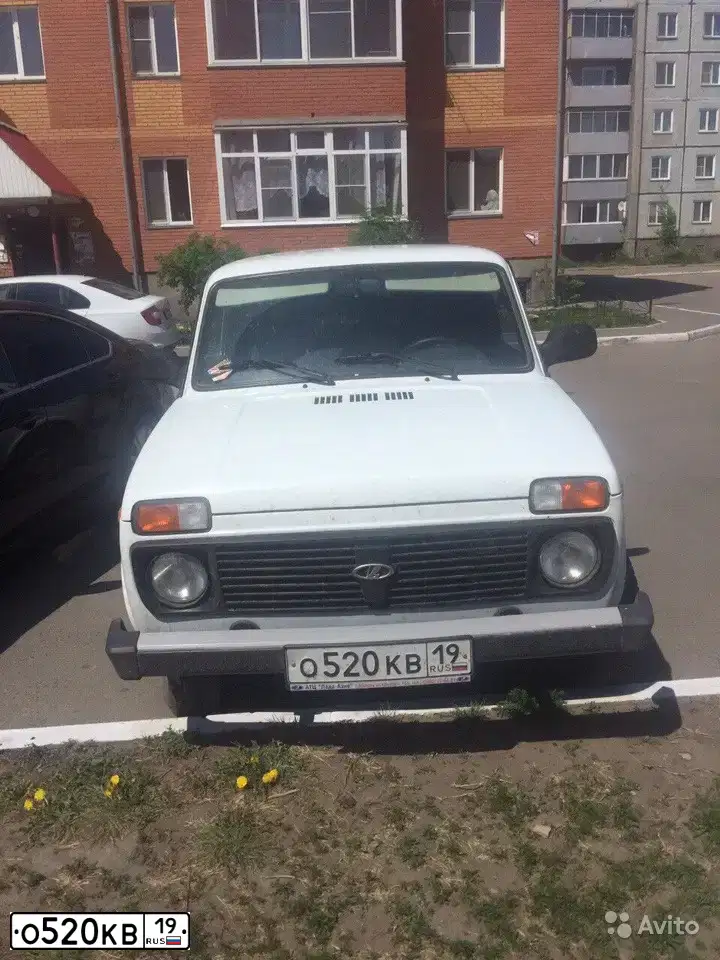 Фото автомобиля LADA 2105 LADA, 2010 — госномер С373РЕ33. Цвет: ВИШНЕВЫЙ ТЕМНЫЙ