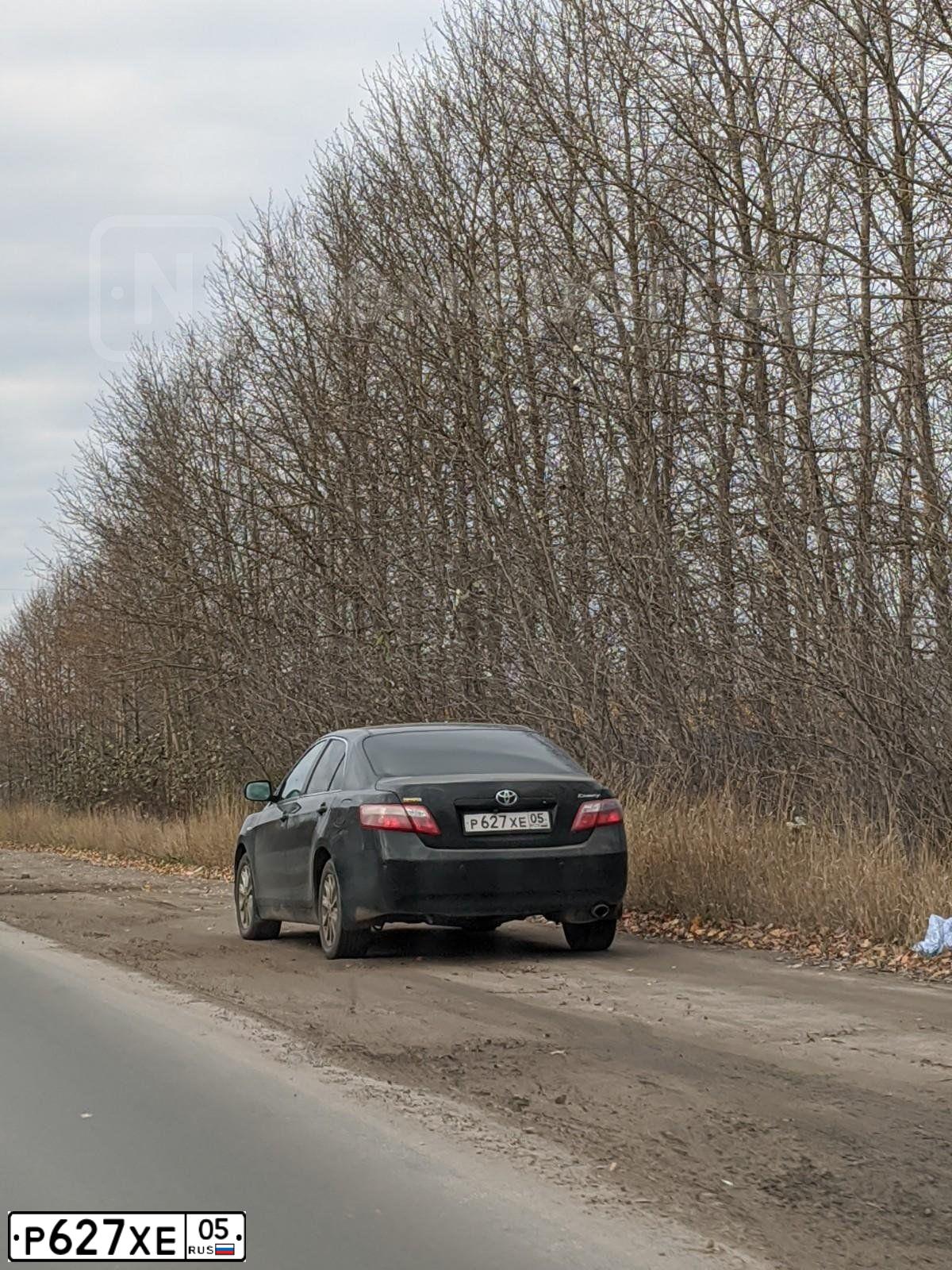 Фото автомобиля TOYOTA CAMRY, 2008 — госномер Р414ВУ05. Цвет: ЧЕРНЫЙ