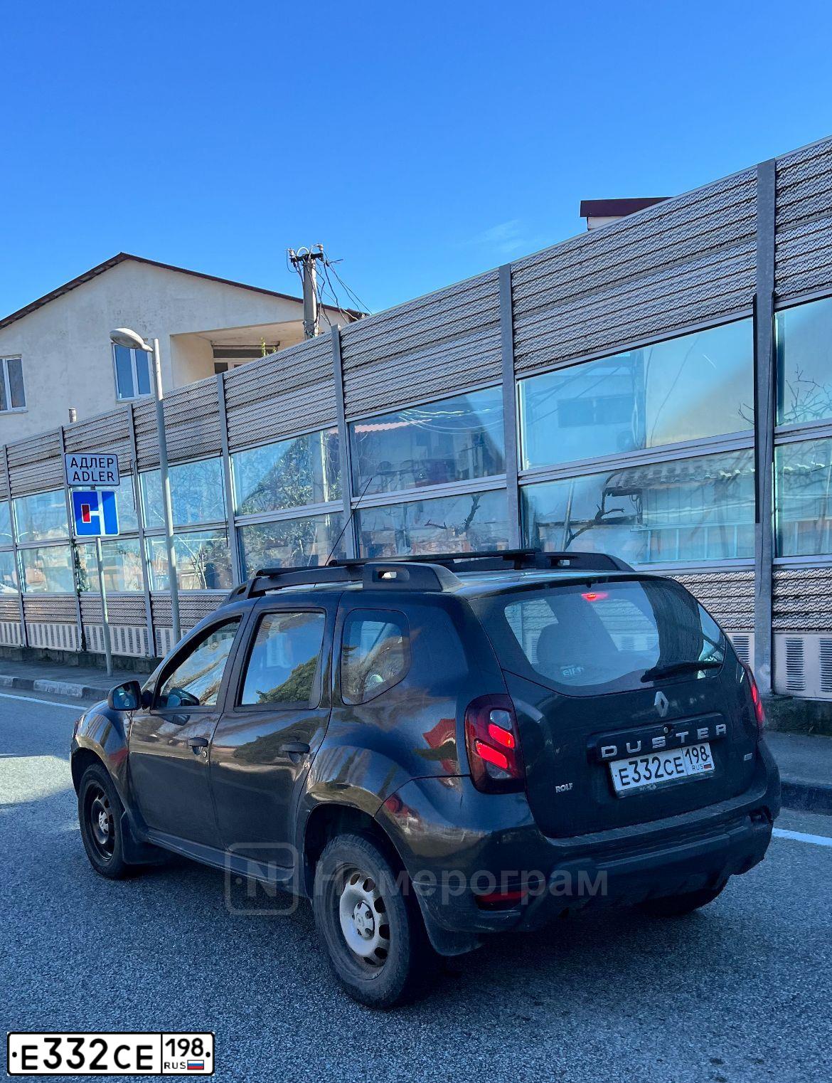 Фото автомобиля RENAULT DUSTER, 2019 — госномер Е332СЕ198. Цвет: ЧЕРНЫЙ