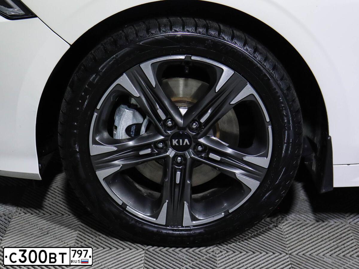 Фото автомобиля VOLVO XC90, 2021 — госномер Р533ЕН550. Цвет: СЕРЫЙ