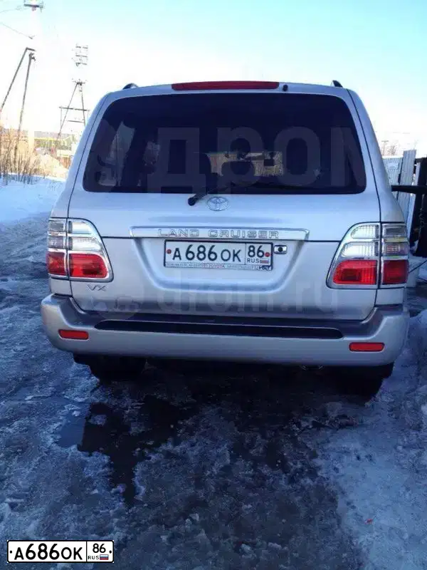Фото автомобиля TOYOTA LANDCRUISER, 2005 — госномер Х800ВО14. Цвет: Серебристый