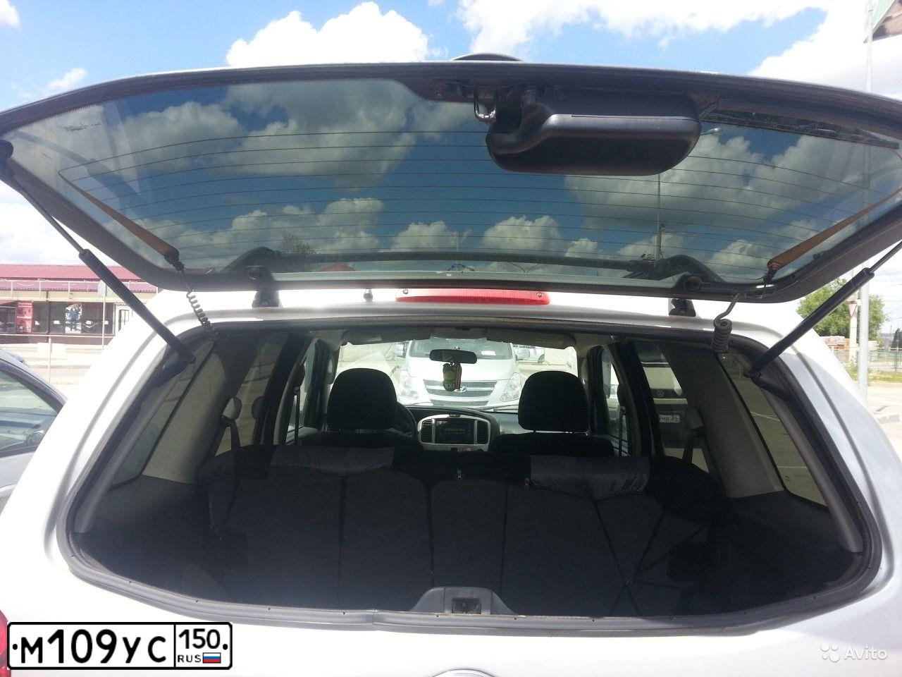 Фото автомобиля MAZDA TRIBUTE, 2004 — госномер М109УС150. Цвет: серебристый