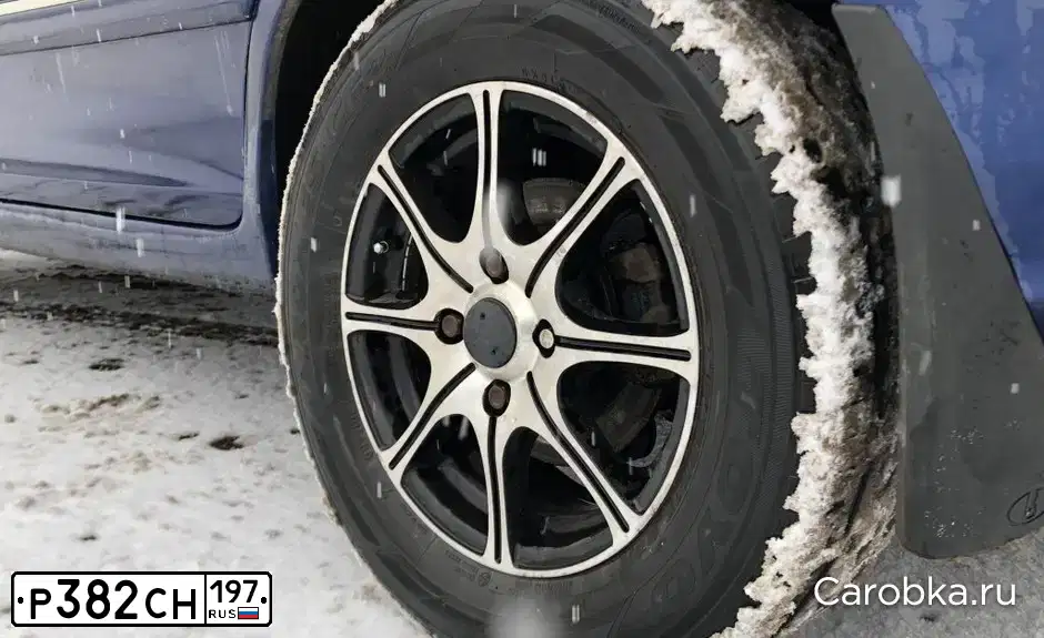 Фото автомобиля KIA CARENS, 2002 — госномер В154ВУ193. Цвет: СИНИЙ