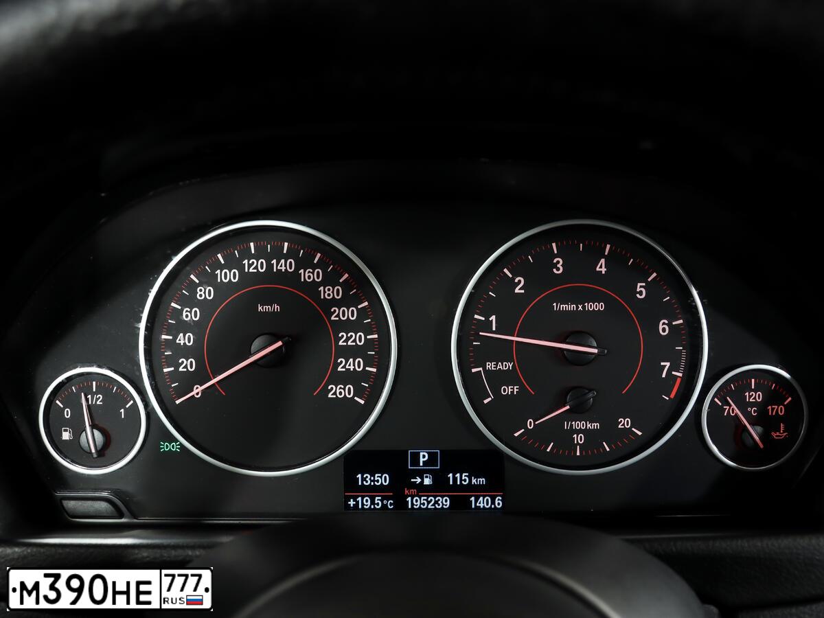 Фото автомобиля BMW 320I, 2014 — госномер У693КН977. Цвет: ЧЕРНЫЙ