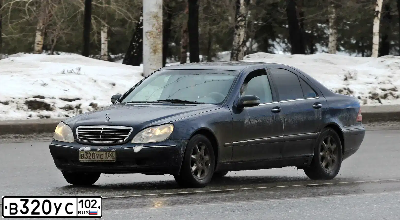 Фото автомобиля MERCEDES S-KLASSE, 1999 — госномер В320УС102. Цвет: ТЕМНО-СИНИЙ