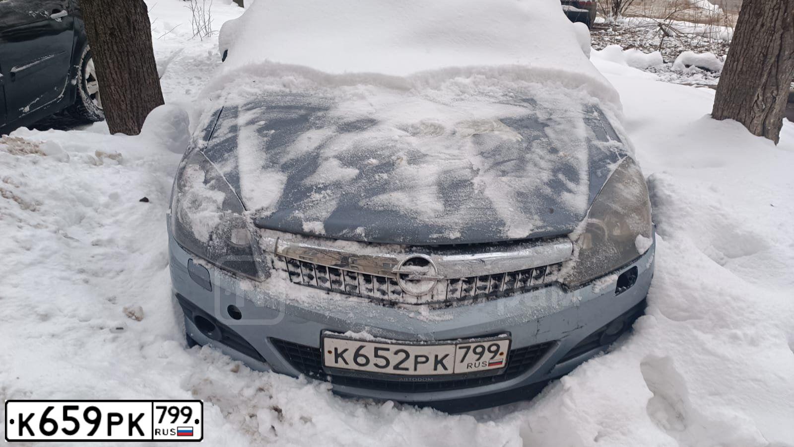 Фото автомобиля LADA 2114 SAMARA, 2008 — госномер В588УР190. Цвет: СВЕТЛО-СЕРЕБРИСТ МЕТАЛЛИК