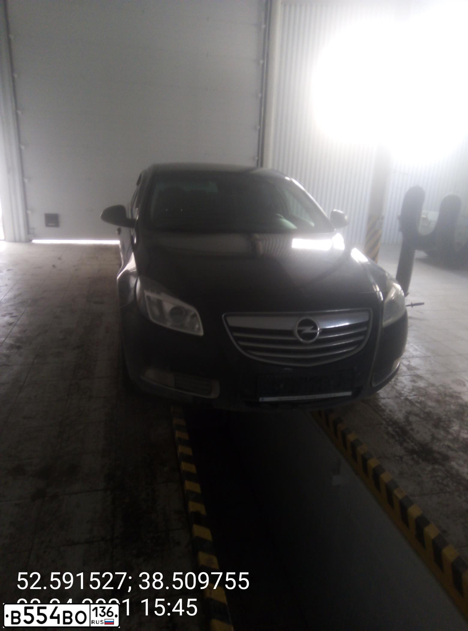 Фото автомобиля OPEL INSIGNIA, 2011 — госномер У128ВН48. Цвет: ЧЕРНЫЙ
