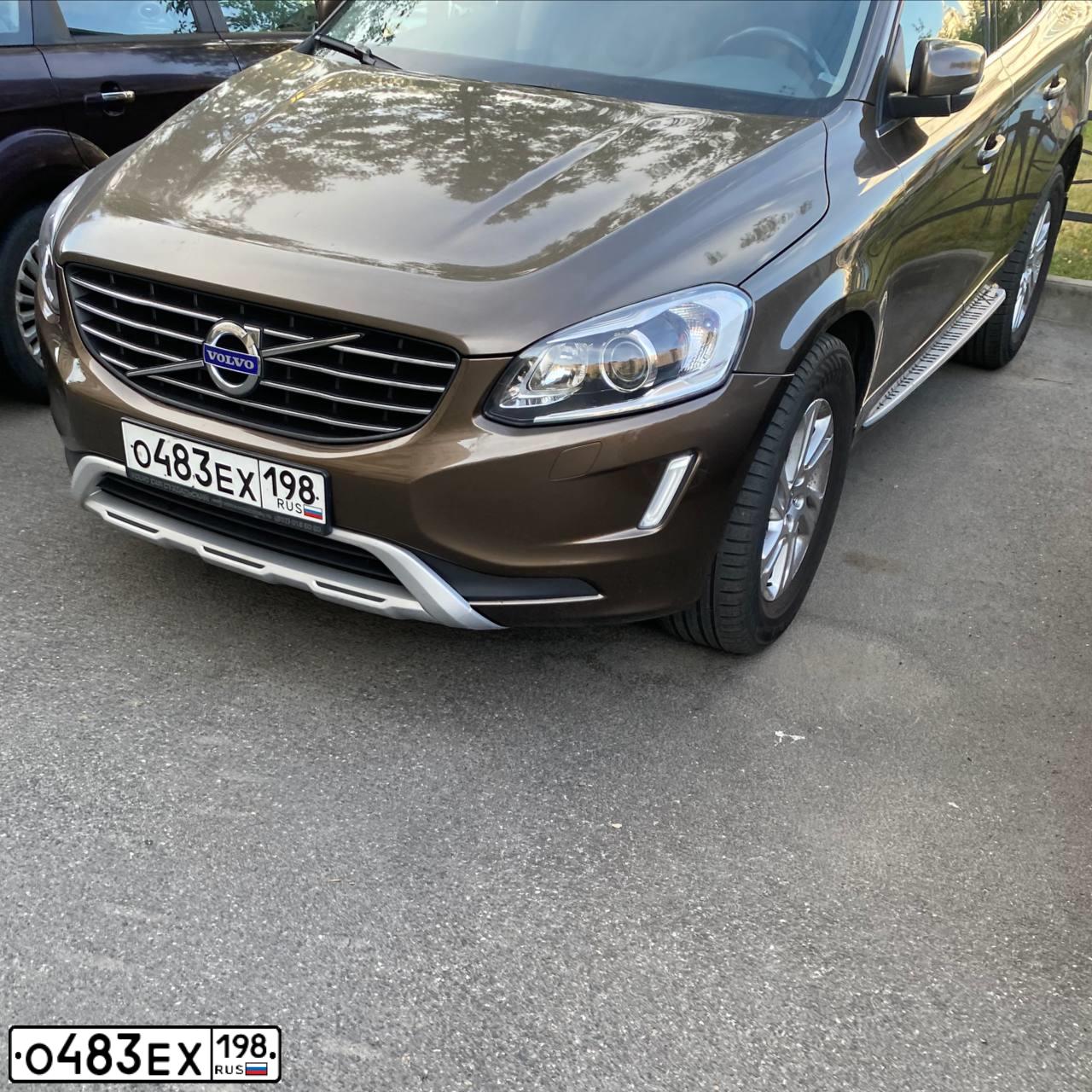 Фото автомобиля VOLVO XC60, 2014 — госномер А123КА98. Цвет: СЕРО-БРОНЗОВЫЙ