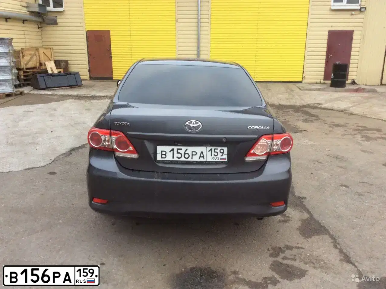 Фото автомобиля TOYOTA COROLLA, 2012 — госномер В156РА159. Цвет: Серый