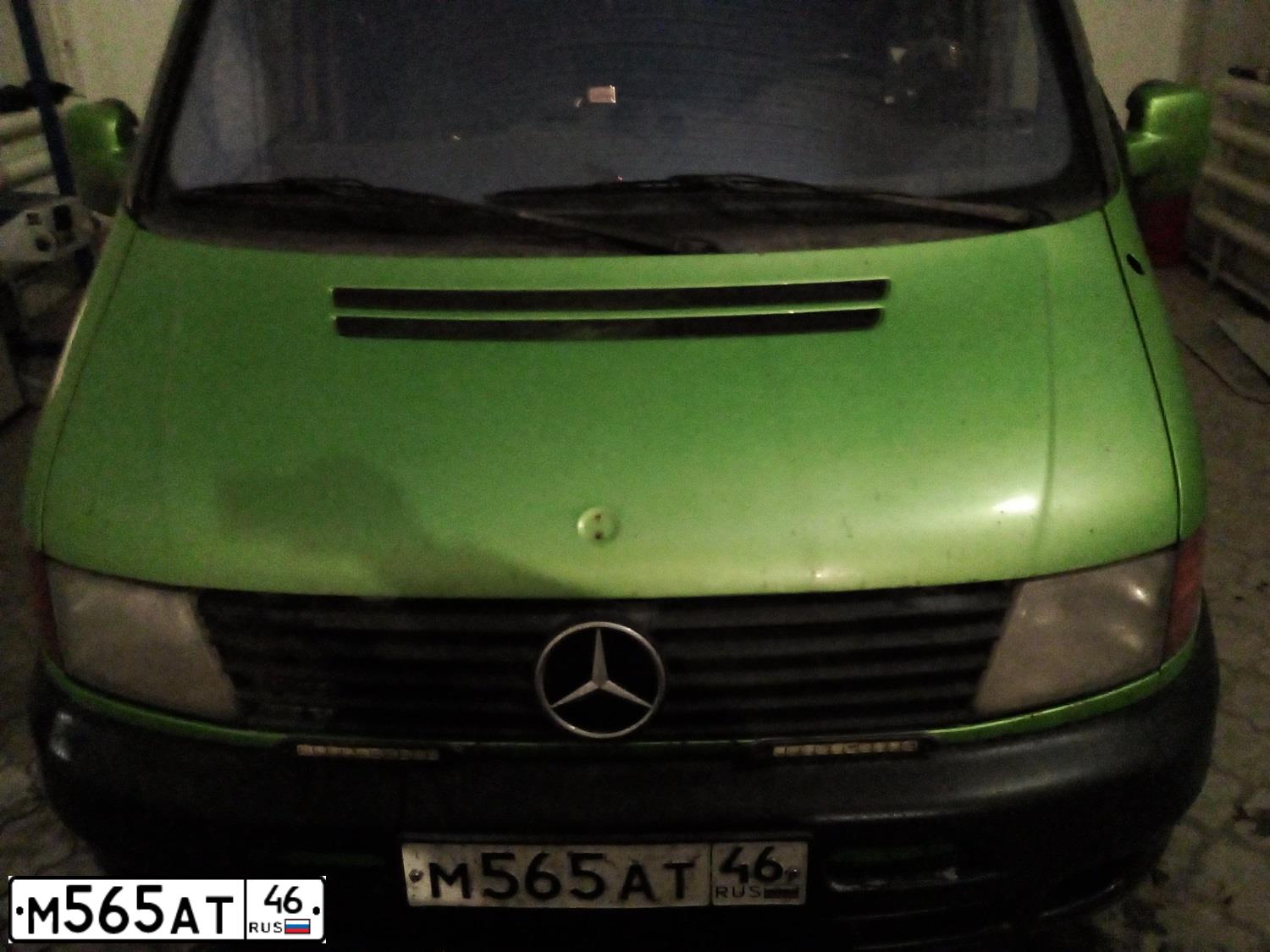 Фото автомобиля MERCEDES VITO, 1999 — госномер М565АТ46. Цвет: ЗЕЛЕНЫЙ