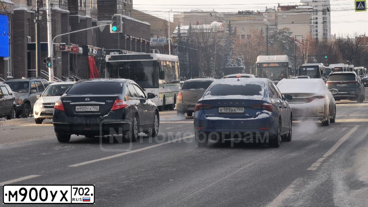 Фото автомобиля NISSAN TEANA, 2010 — госномер М900УХ702. Цвет: ЧЕРНЫЙ