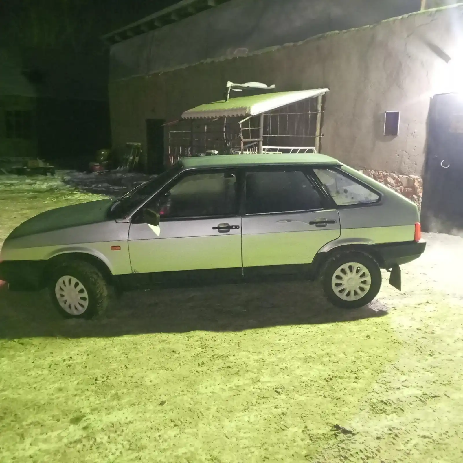 Фото автомобиля LADA 2109 SAMARA, 2000 — госномер Т067КР96. Цвет: ГОЛУБОЙ