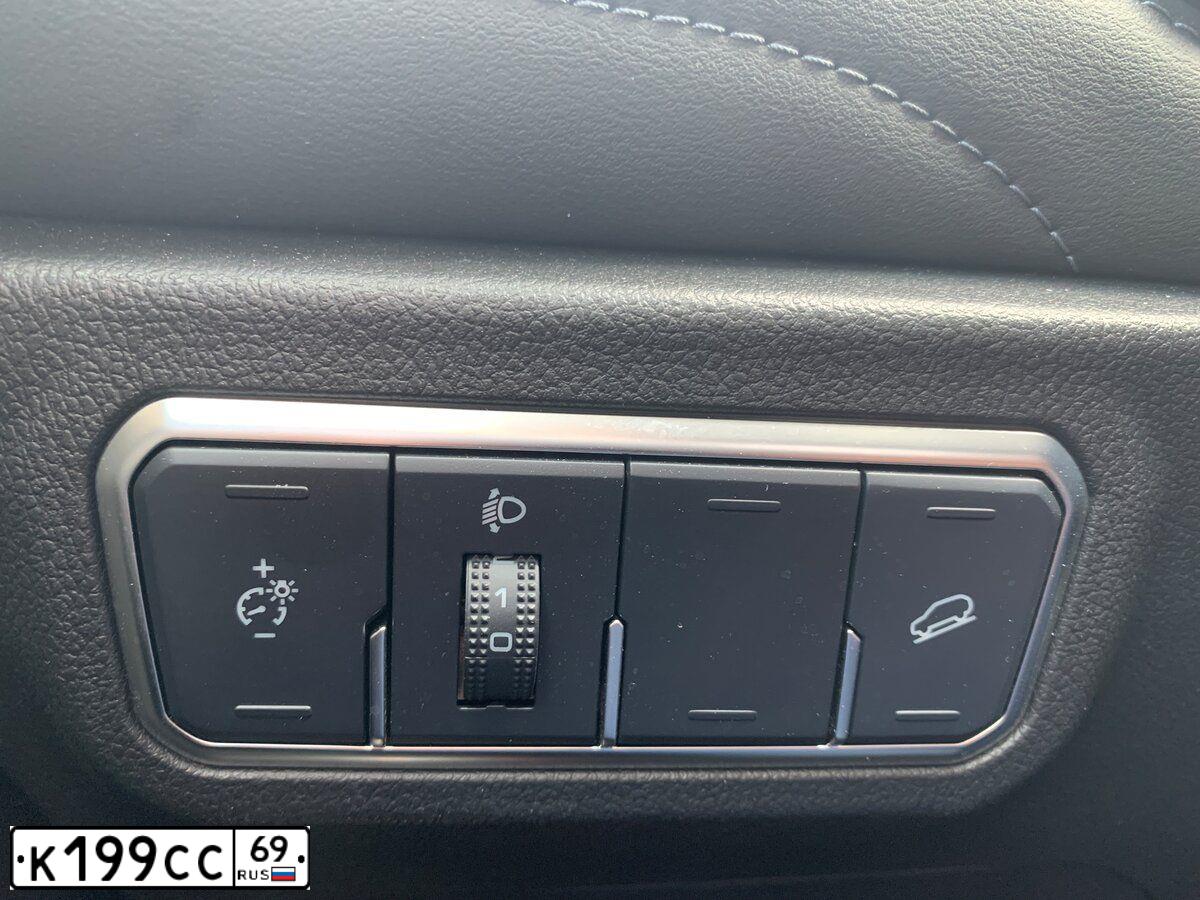 Фото автомобиля HAVAL F7, 2020 — госномер Х250ЕХ797. Цвет: ЧЕРНЫЙ