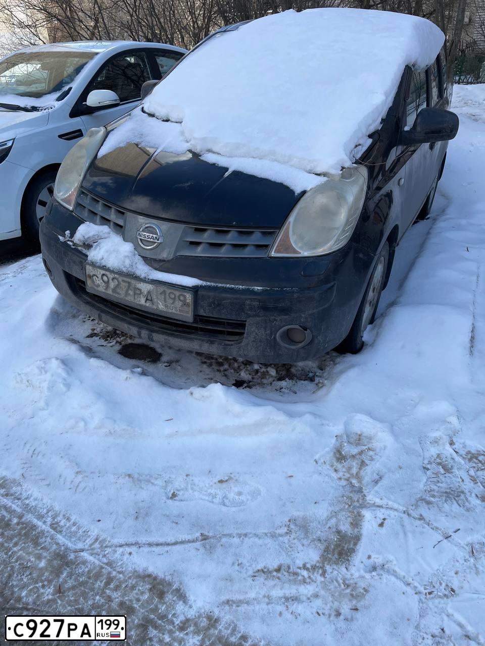 Фото автомобиля NISSAN NOTE, 2008 — госномер С619НЕ136. Цвет: ЧЕРНЫЙ