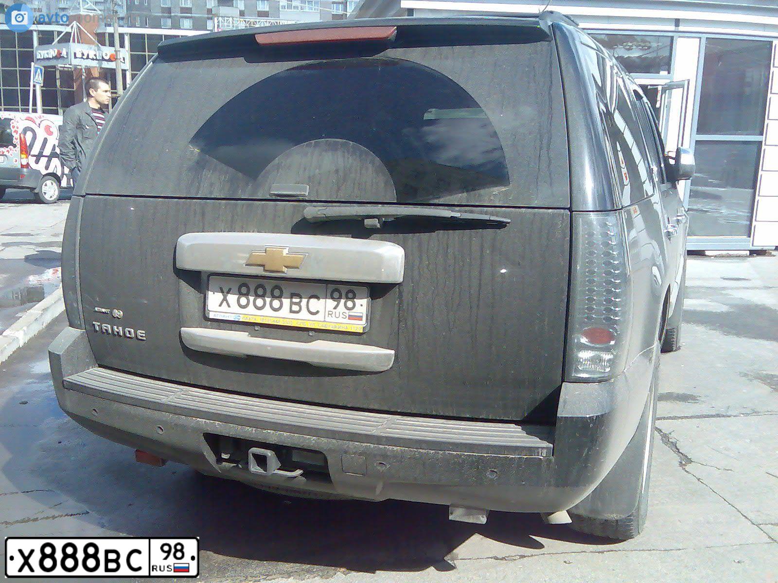 Фото автомобиля CHEVROLET TAHOE, 2008 — госномер У015АС152. Цвет: ЧЕРНЫЙ