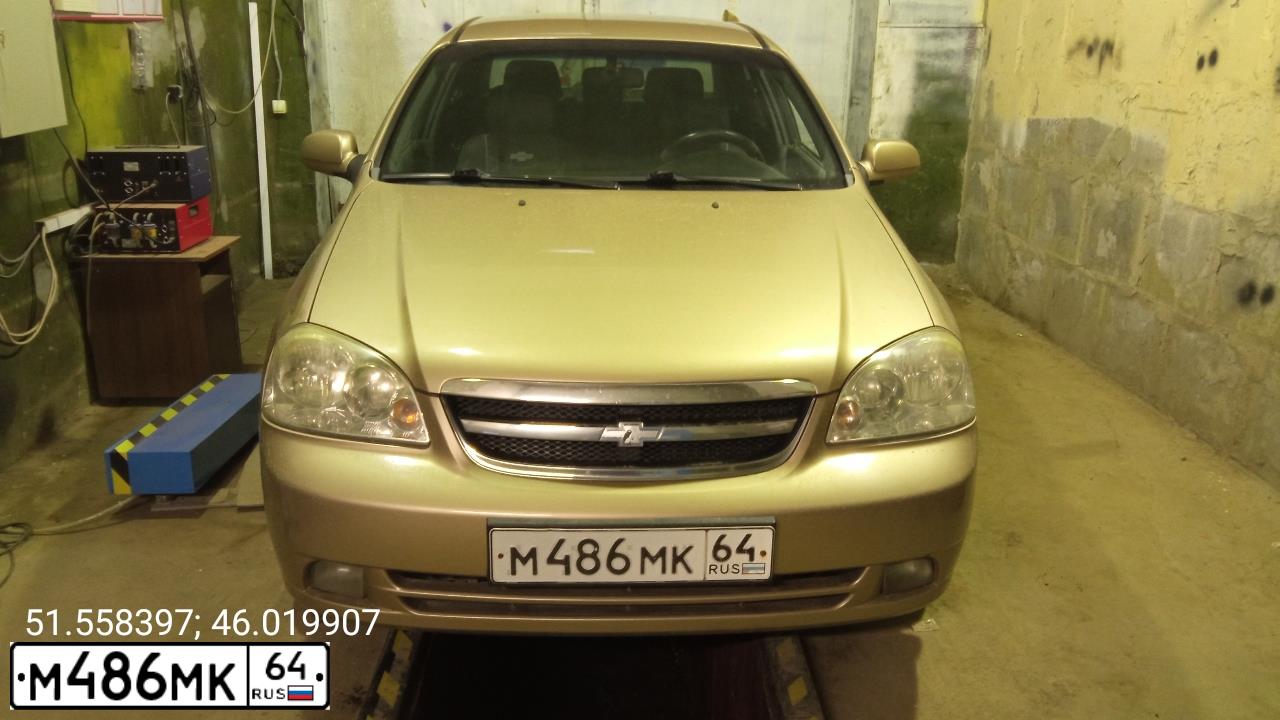 Фото автомобиля CHEVROLET LACETTI, 2005 — госномер М486МК64. Цвет: БЕЖЕВЫЙ