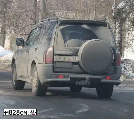 Фото автомобиля HYUNDAI SANTA FE, 2019 — госномер М828ОМ33. Цвет: ТЕМНО-СЕРЫЙ