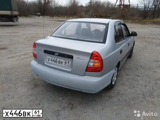 Фото автомобиля HYUNDAI ACCENT, 2005 — госномер В141МТ761. Цвет: СЕРЕБРИСТЫЙ
