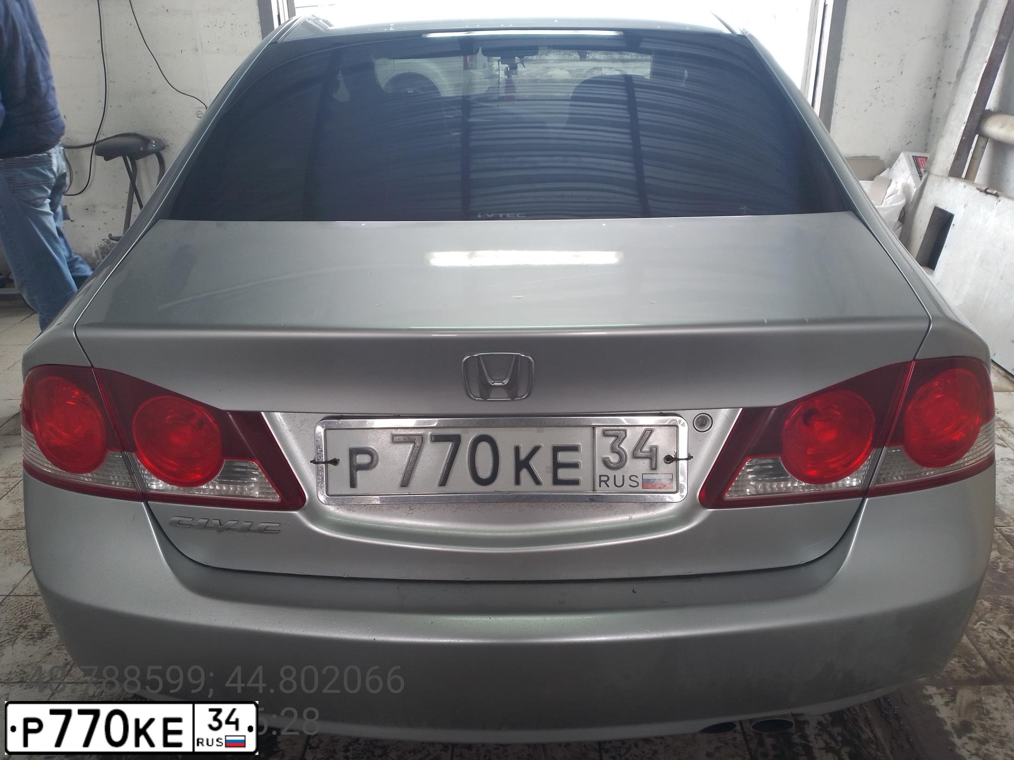 Фото автомобиля HONDA CIVIC, 2006 — госномер С202АХ34. Цвет: Серебристый