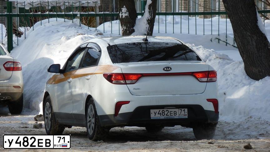 Фото автомобиля KIA RIO, 2018 — госномер У482ЕВ71. Цвет: БЕЛЫЙ