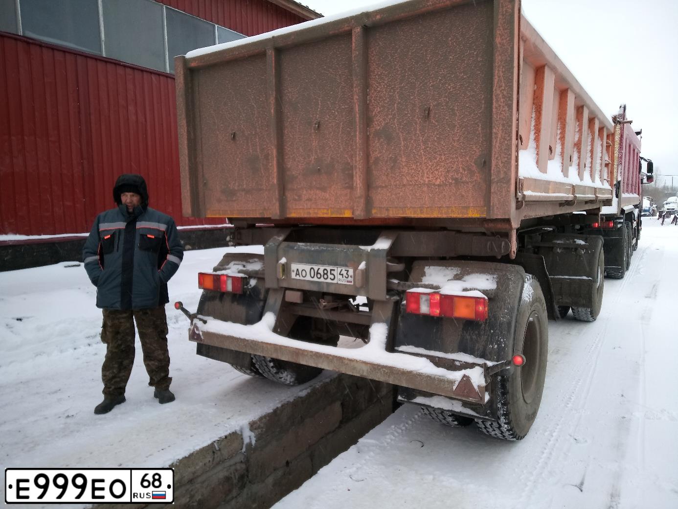 Фото автомобиля MERCEDES SPRINTER, 2012 — госномер Т474КЕ05. Цвет: Белый