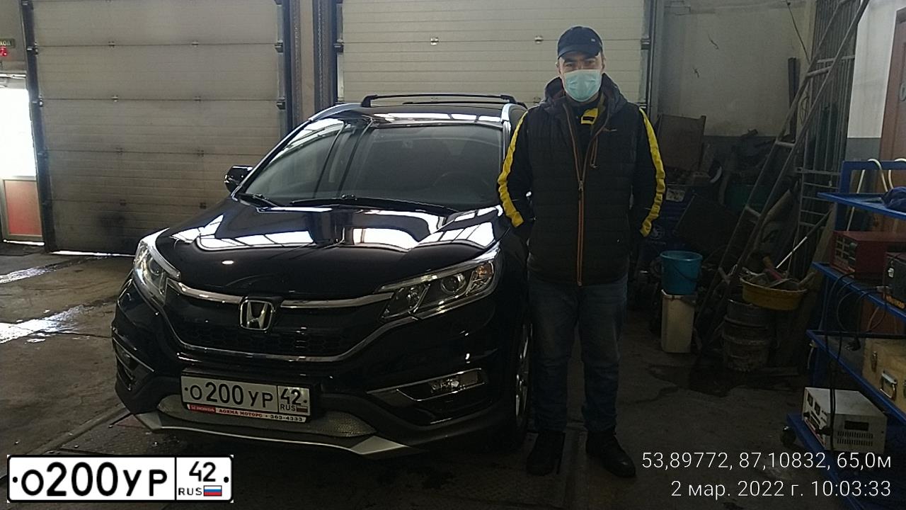 Фото автомобиля HONDA CR-V, 2012 — госномер О200УР42. Цвет: Коричневый
