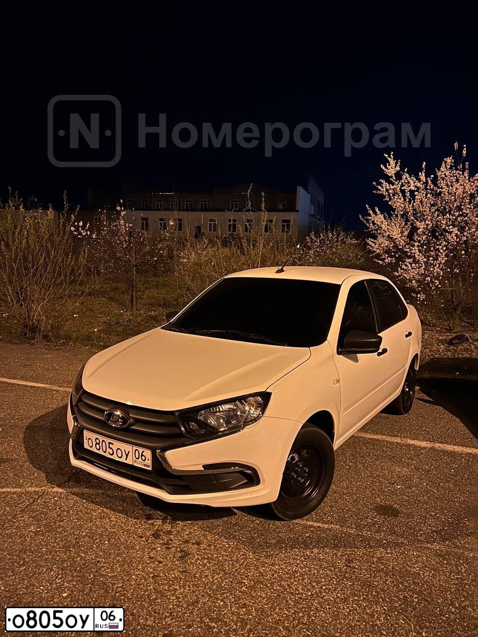 Фото автомобиля MERCEDES E-KLASSE, 2002 — госномер У007АУ07. Цвет: СЕРЕБРИСТЫЙ