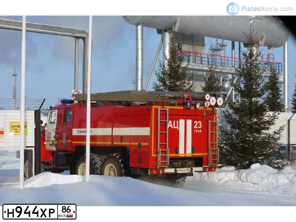 Фото автомобиля URAL 5557 /6X6/, 2012 — госномер Н944ХР86. Цвет: ГОСТ Р50574-2002