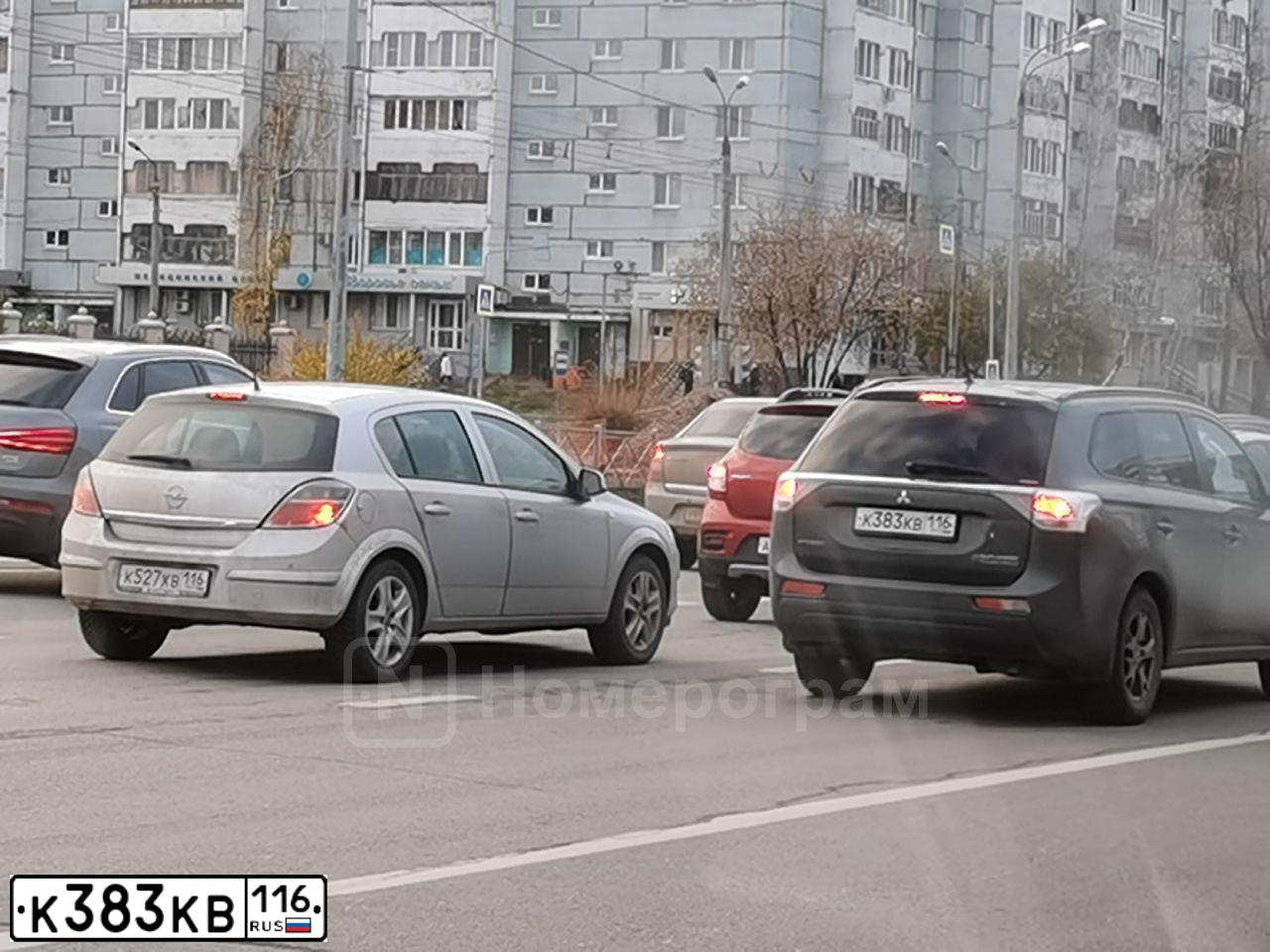 Фото автомобиля CHEVROLET LACETTI, 2008 — госномер В661ХО763. Цвет: ЧЕРНЫЙ