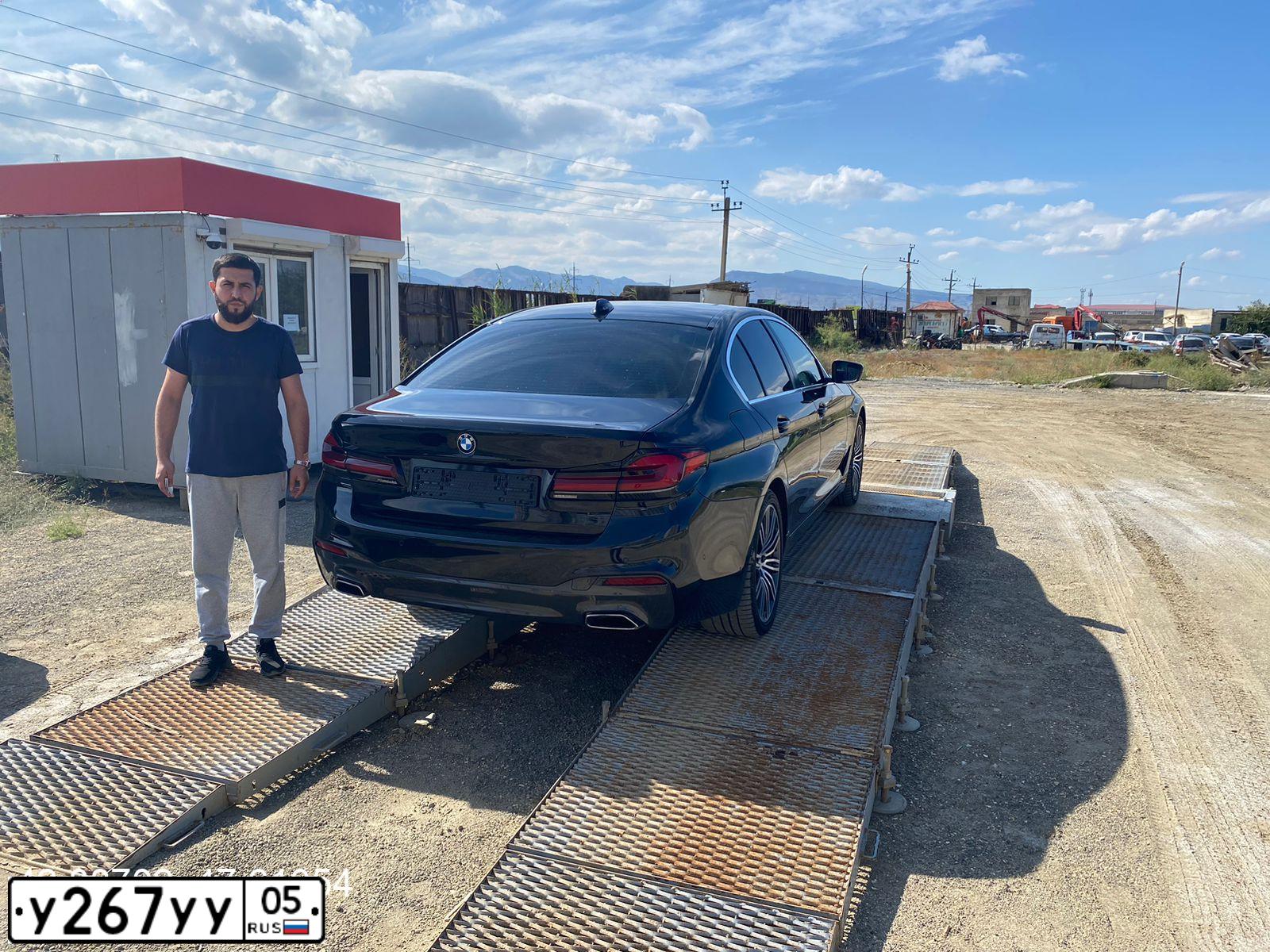 Фото автомобиля BMW W SERIE 5, 2019 — госномер М892КЕ181. Цвет: ЧЕРНЫЙ