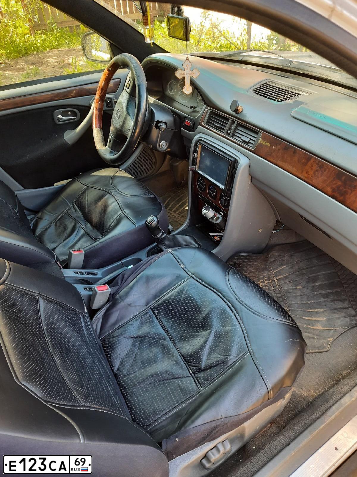 Фото автомобиля ROVER 400-SERIE, 1999 — госномер Е204ТС69. Цвет: Серебристый