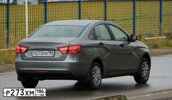 Фото автомобиля LADA VESTA, 2016 — госномер Р273ХМ186. Цвет: Серый