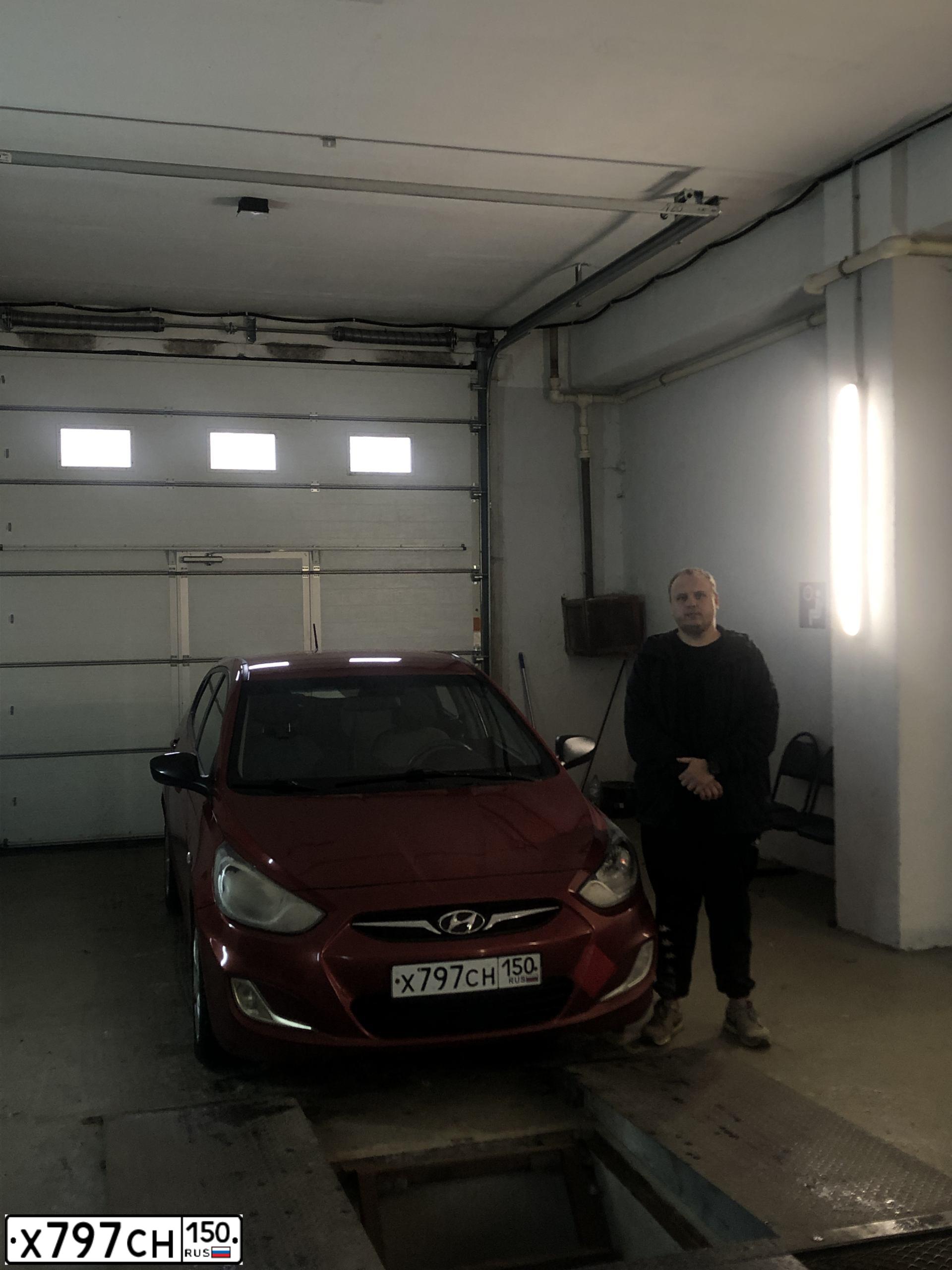 Фото автомобиля HONDA CIVIC, 2008 — госномер Х797СН150. Цвет: СЕРЫЙ