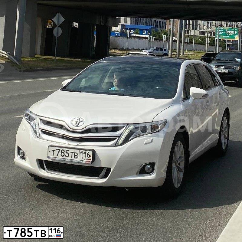 Фото автомобиля TOYOTA VENZA, 2013 — госномер Т785ТВ116. Цвет: Белый