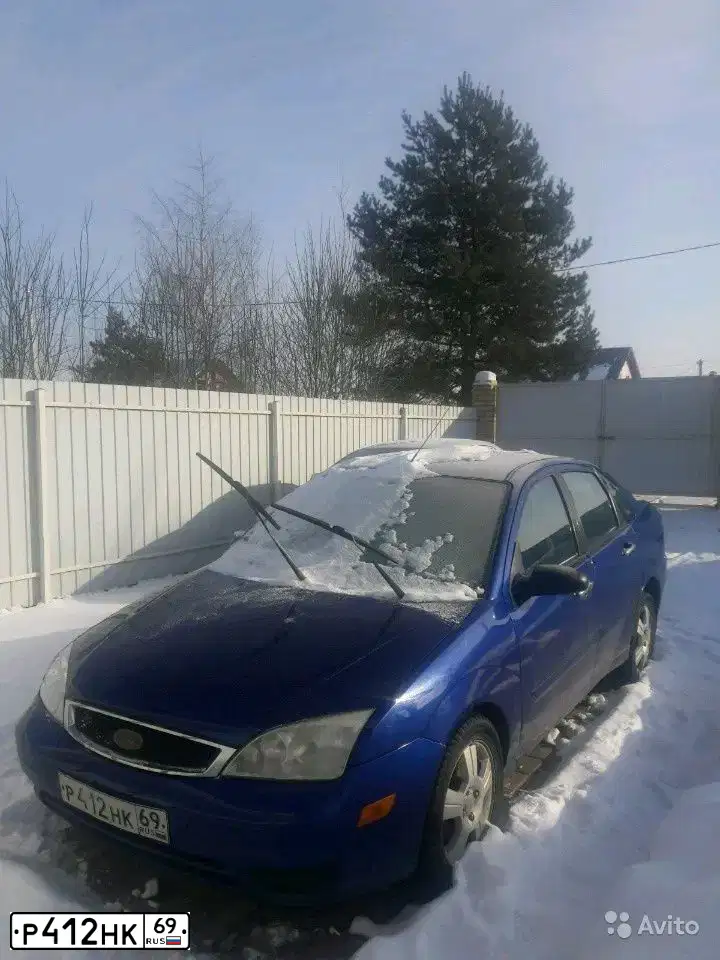 Фото автомобиля FORD FOCUS, 2004 — госномер Р412НК69. Цвет: синий