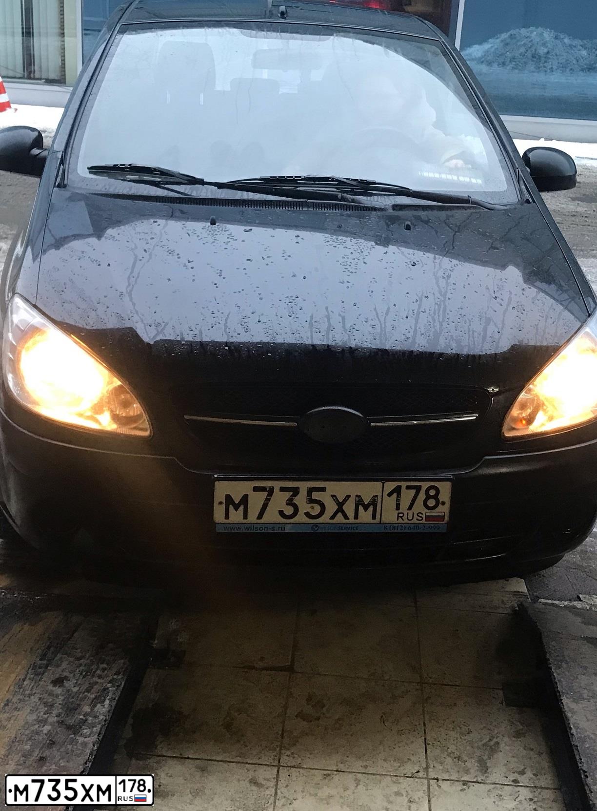 Фото автомобиля HYUNDAI GETZ, 2009 — госномер М735ХМ178. Цвет: ЧЕРНЫЙ