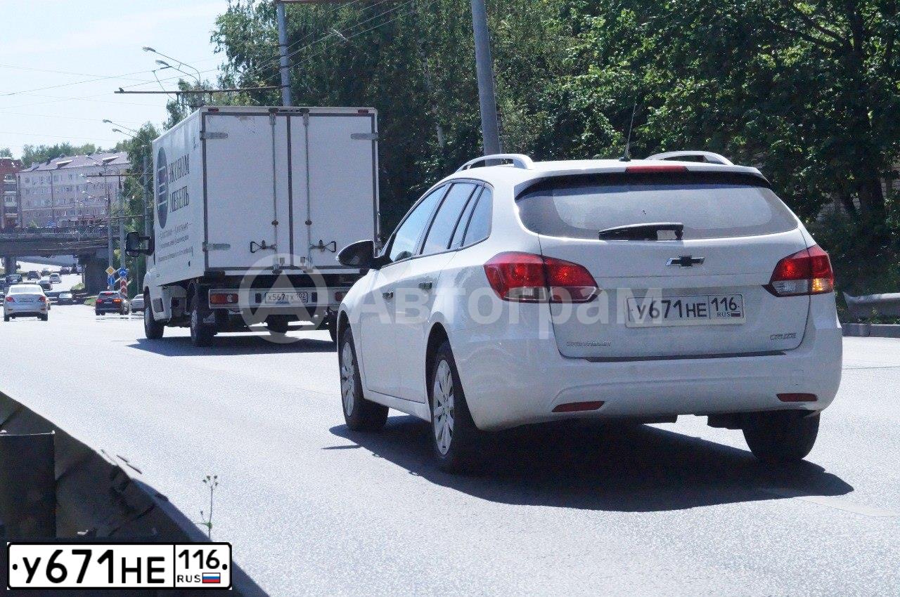 Фото автомобиля CHEVROLET CRUZE, 2015 — госномер У671НЕ116. Цвет: БЕЛЫЙ