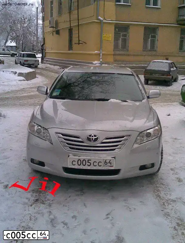 Фото автомобиля TOYOTA CAMRY, 2006 — госномер С005СС64. Цвет: СЕРЕБРИСТЫЙ