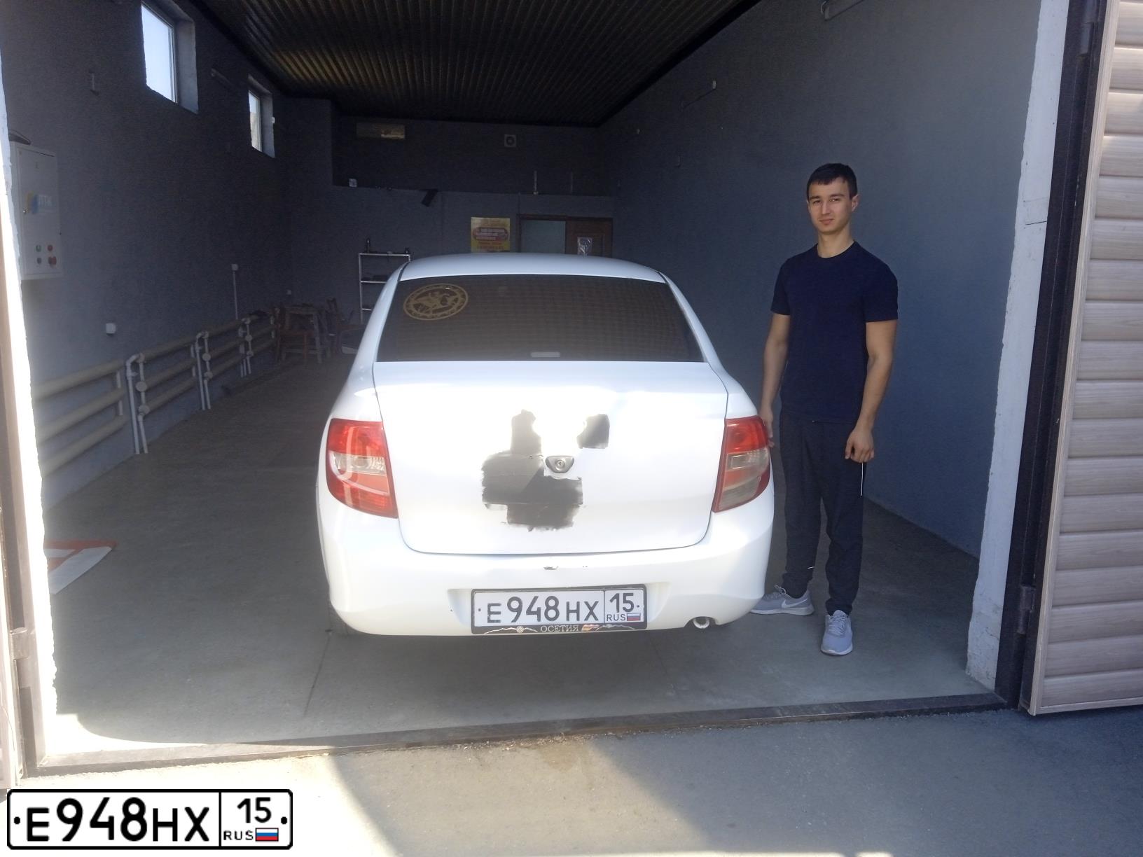 Фото автомобиля LADA 2190 GRANTA, 2015 — госномер Е948НХ15