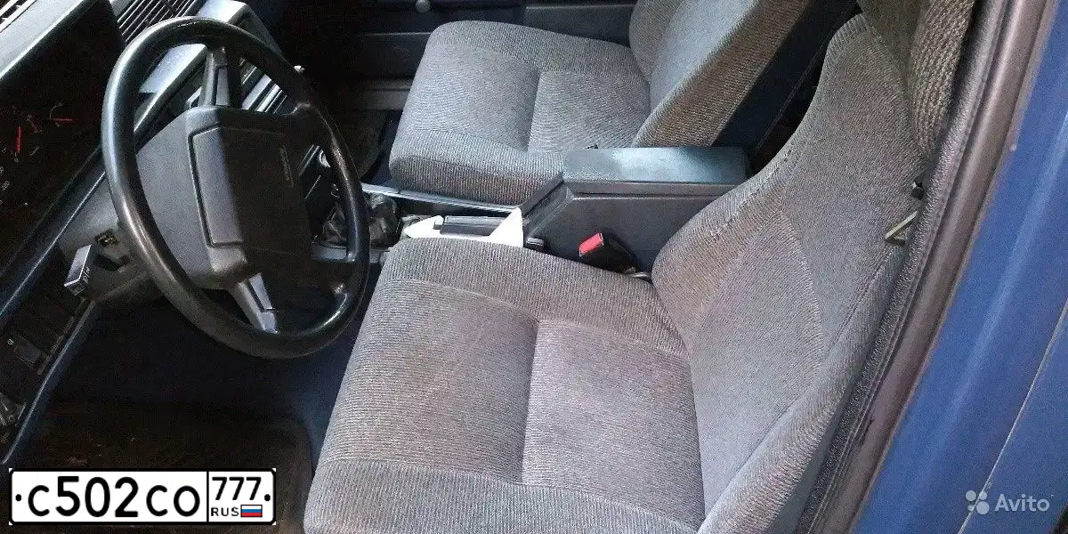 Фото автомобиля VOLVO 740, 1990 — госномер С502СО777. Цвет: синий