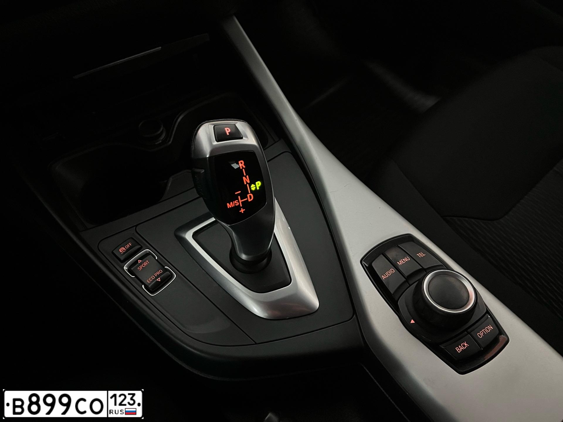Фото автомобиля BMW SERIE 1, 2012 — госномер О114ОО123. Цвет: синий