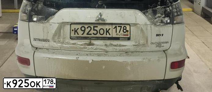 Фото автомобиля MITSUBISHI OUTLANDER, 2011 — госномер С925ОК178. Цвет: Белый