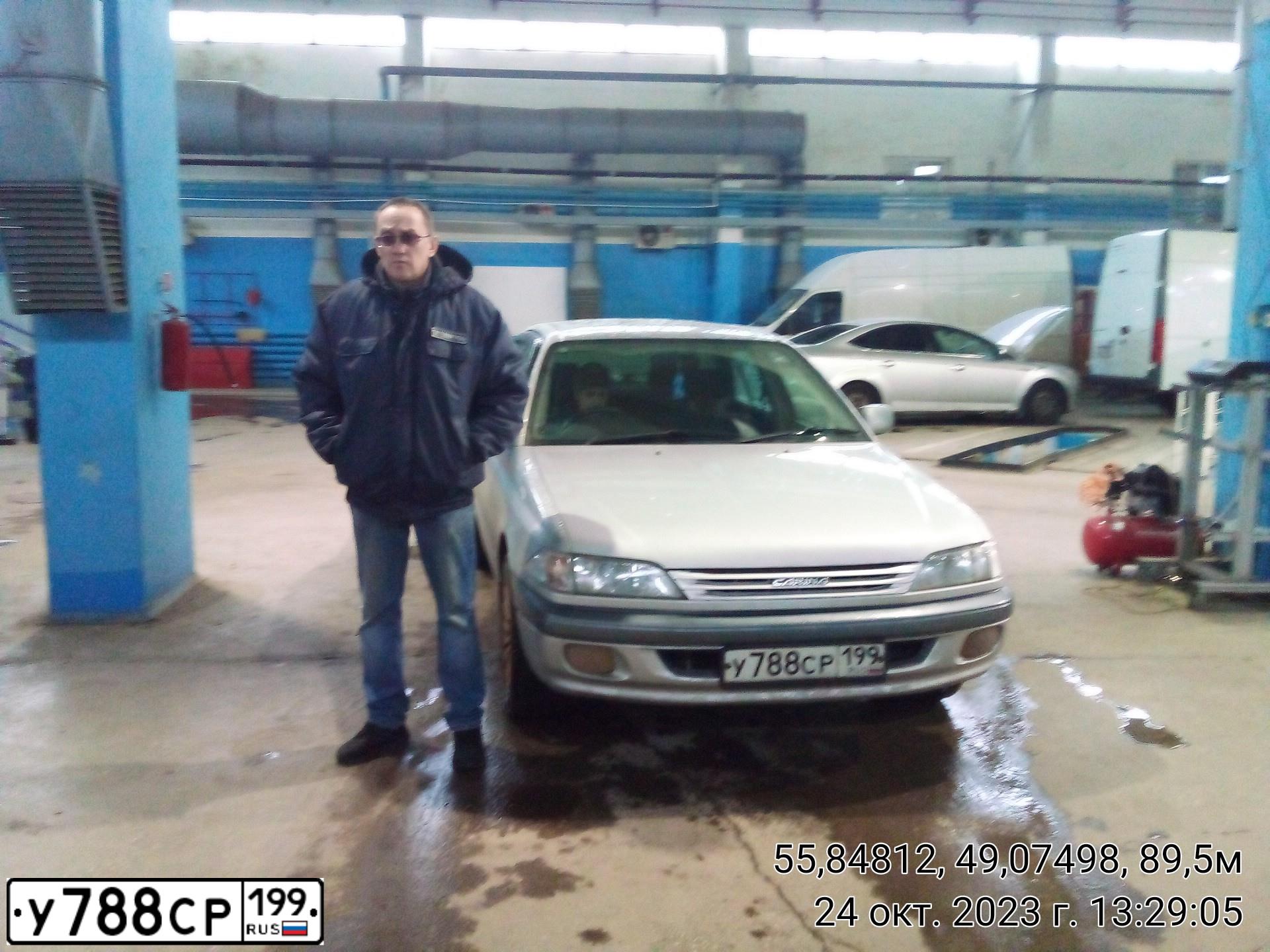 Фото автомобиля TOYOTA CARINA, 1995 — госномер С252КЕ716