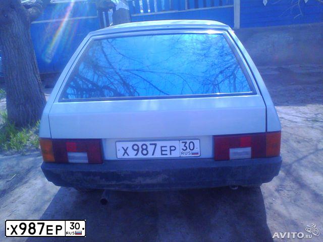 Фото автомобиля LADA 2108 SAMARA, 2002 — госномер У800ОВ64. Цвет: ЗОЛОТИСТО-СЕРЫЙ