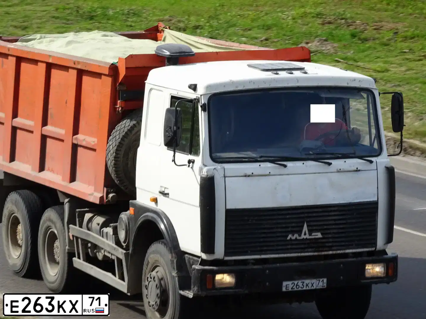 Фото автомобиля МАЗ МАЗ 551605, 2012 — госномер О323СМ71