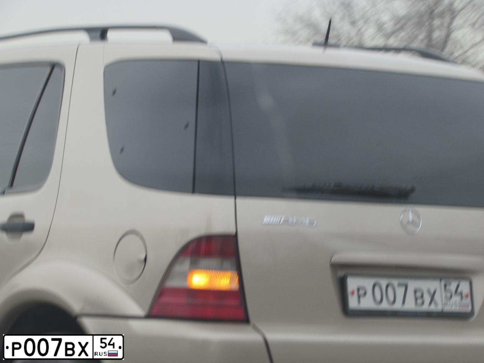 Фото автомобиля NISSAN TEANA, 2006 — госномер Р007ВХ64. Цвет: ЧЕРНЫЙ