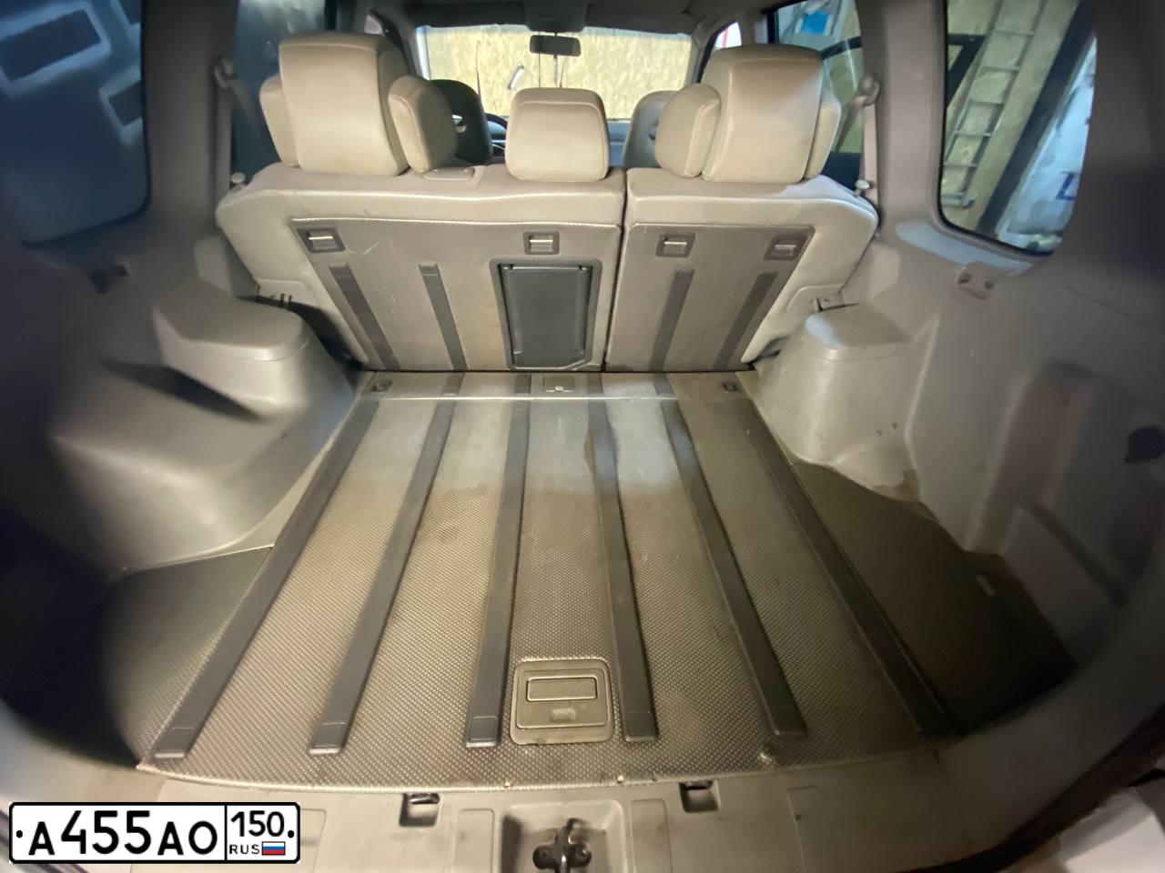 Фото автомобиля NISSAN X-TRAIL, 2006 — госномер А858МС136. Цвет: Серебристый