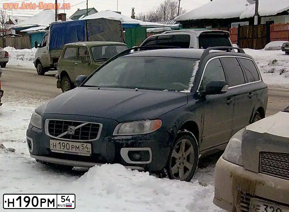 Фото автомобиля VOLVO XC70, 2008 — госномер Н190РМ54. Цвет: ТЕМНО СИНИЙ