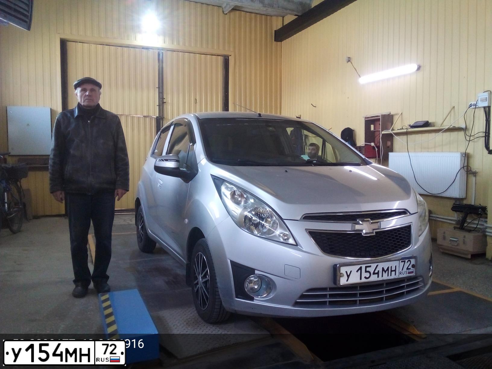Фото автомобиля CHEVROLET SPARK, 2013 — госномер Х500НР72. Цвет: СЕРЕБРИСТЫЙ